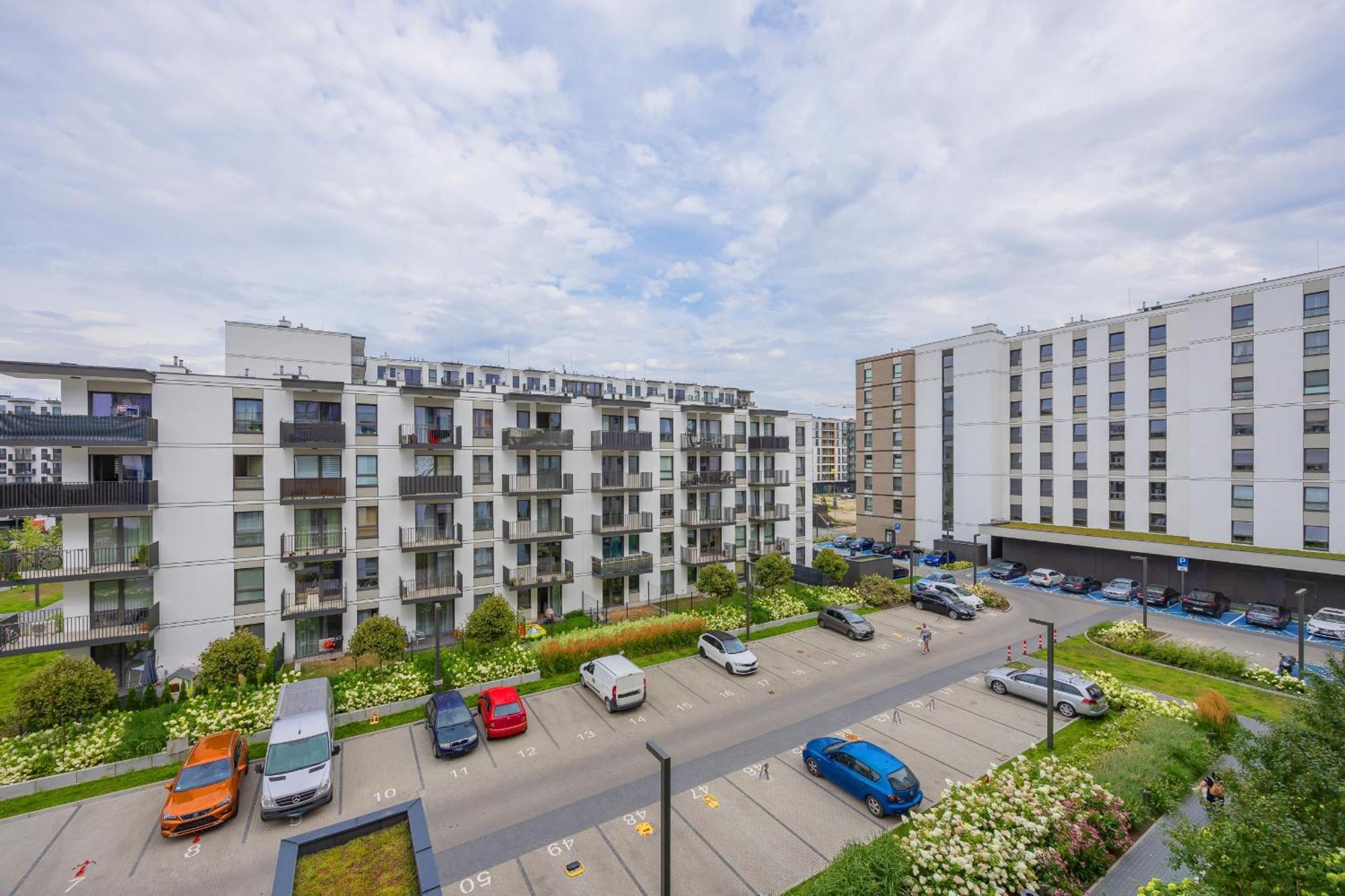 Appartement Nowoczesny Z Balkonem I Miejscem Parkingowym Ursus By Rent Like